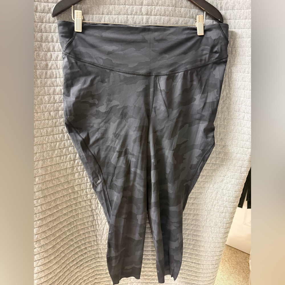 Lululemon Athletica Base Pace Black Camo Leggings